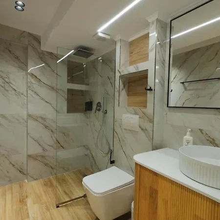 Hotel Kosteli Himare